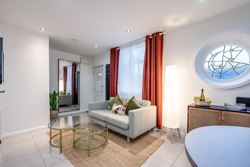 Central Belfast Apartments, Salisbury Room photo
